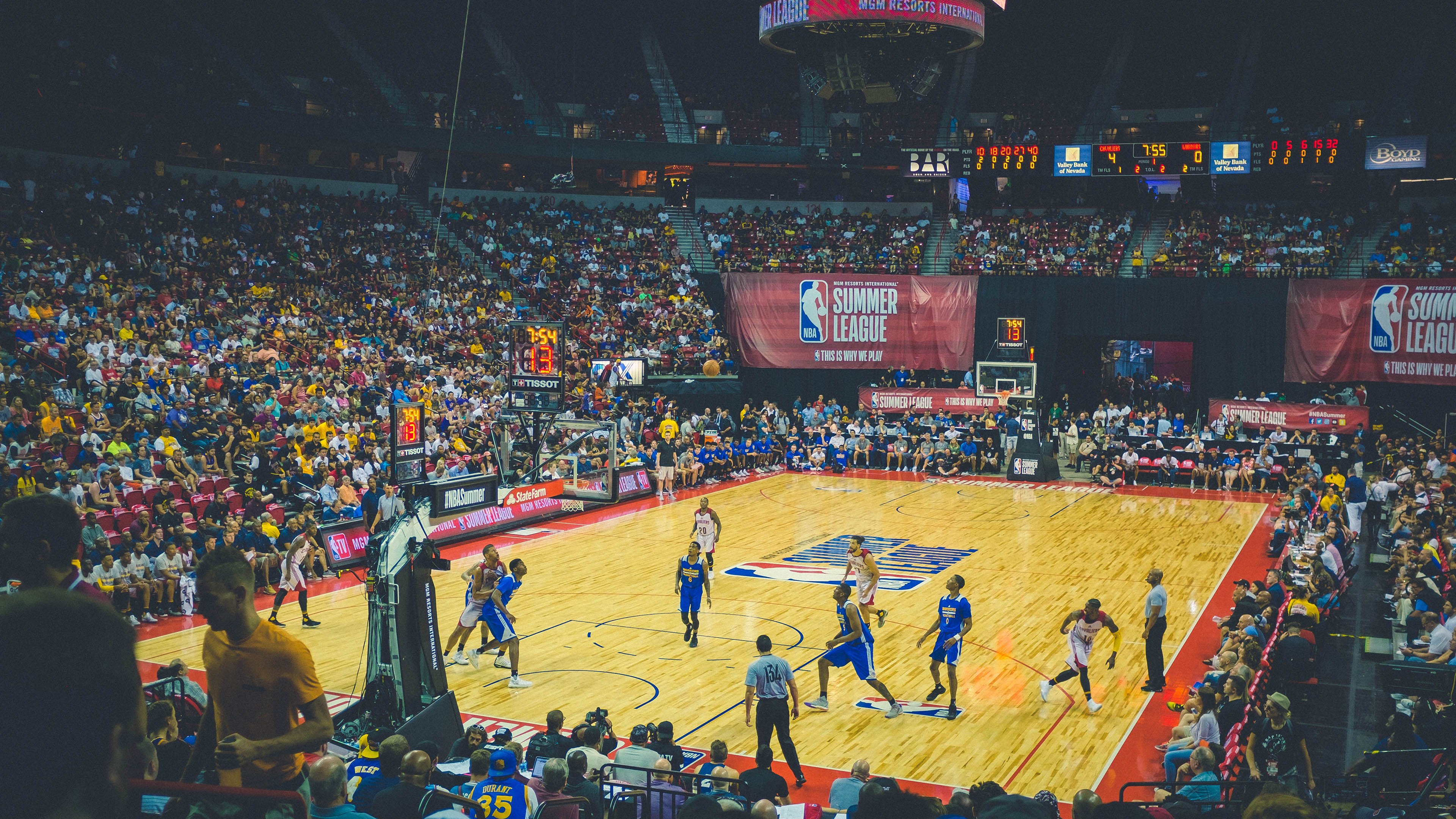 NBA与西班牙篮球联合举办“篮球无国界”欧洲训练营，西班牙篮球联合会