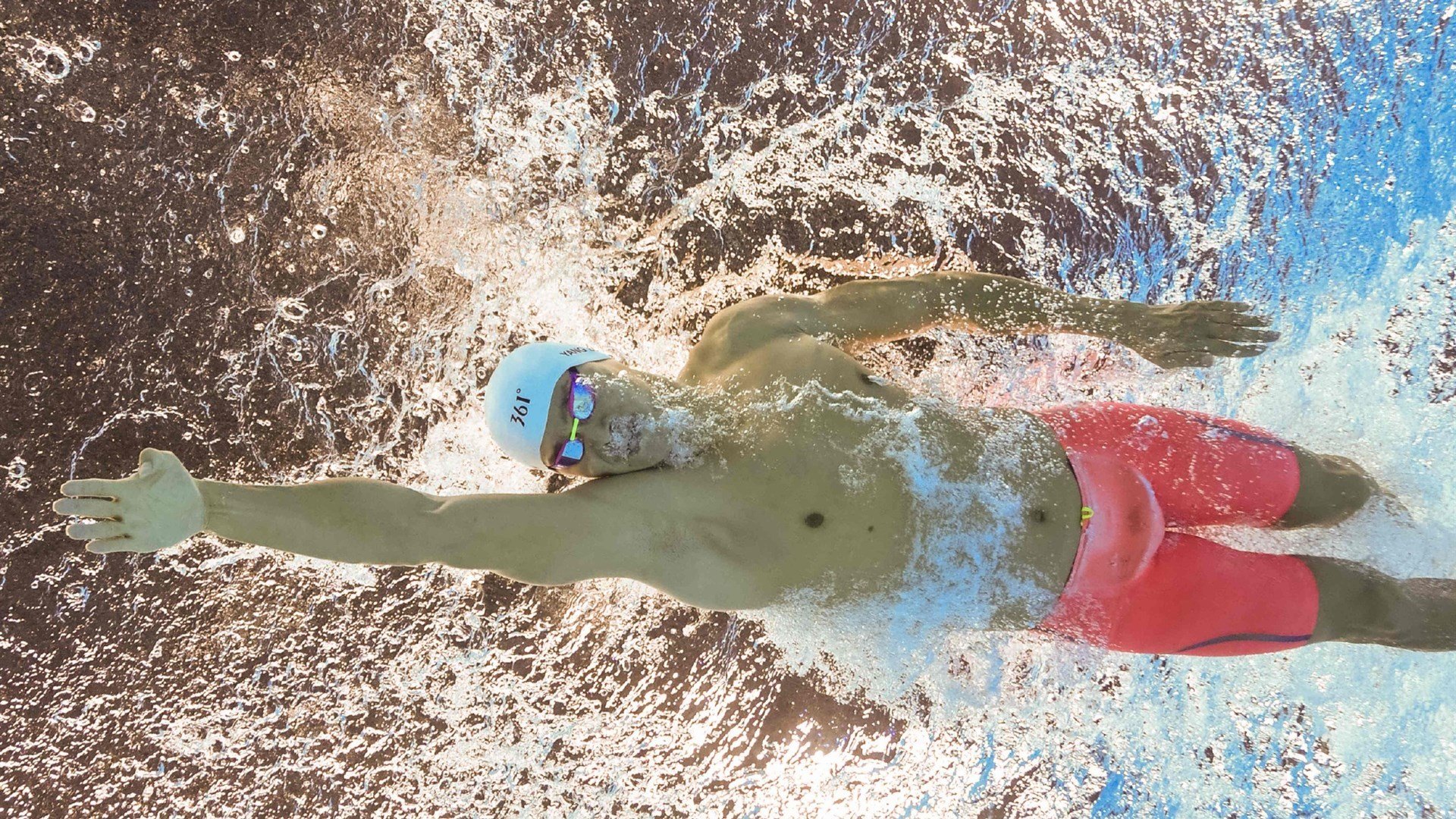 西班牙选手稳扎稳打,成功晋级,西班牙队友