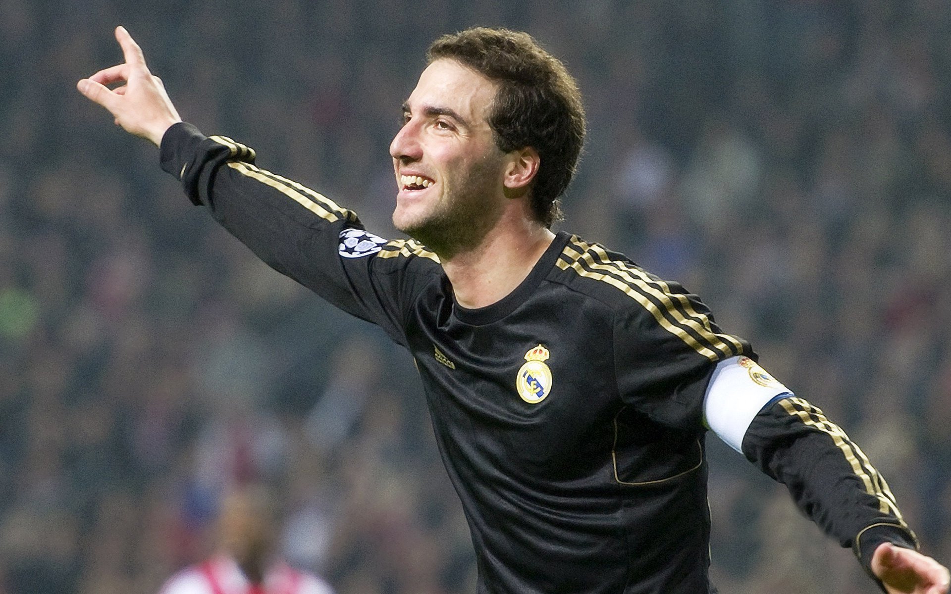 李娜携女儿亮相温网场边，李娜女儿叫什么名字